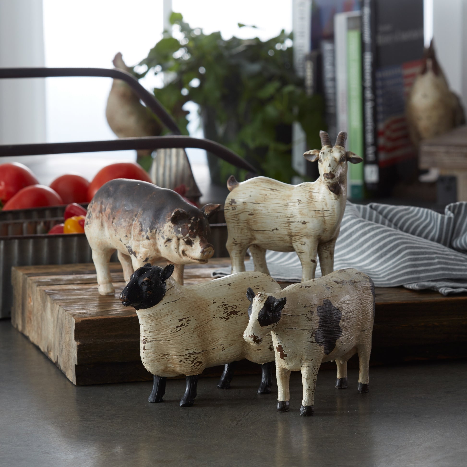 Rustic Farm Animal Figurine (Set of 8) alternate view 2