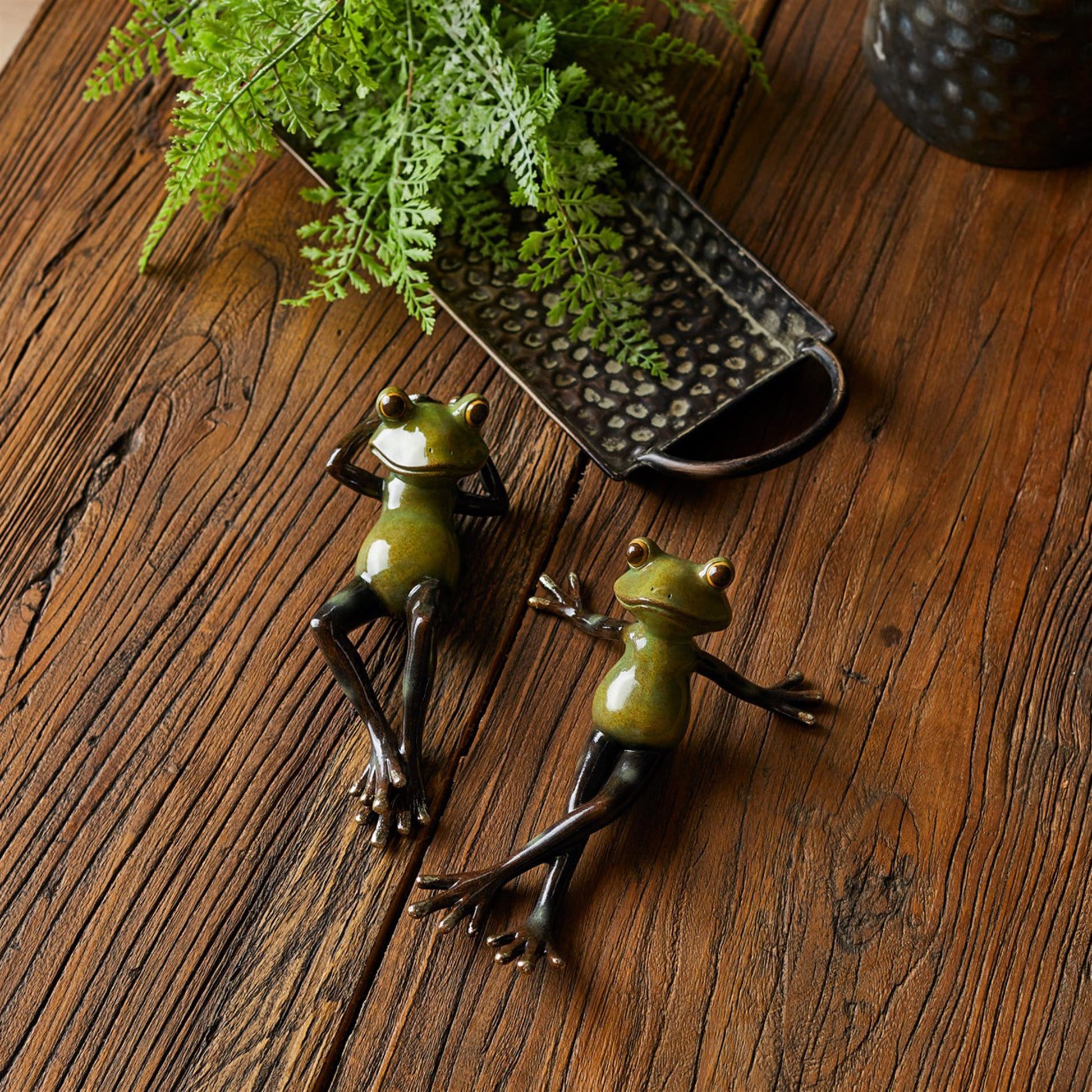 Lounging Garden Frog Figurine (Set of 2) alternate view 2